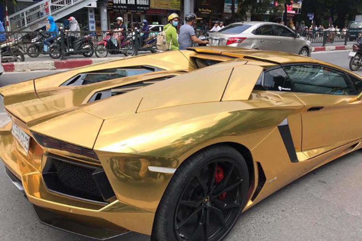 Lamborghini Aventador mui tran 26 ty &quot;ma vang&quot; tai Ha Noi